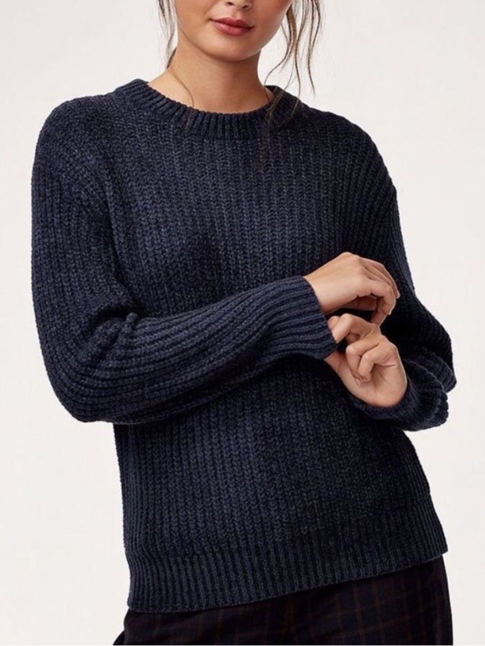 Aritzia wilfred essential chenille knit sweater navy blue